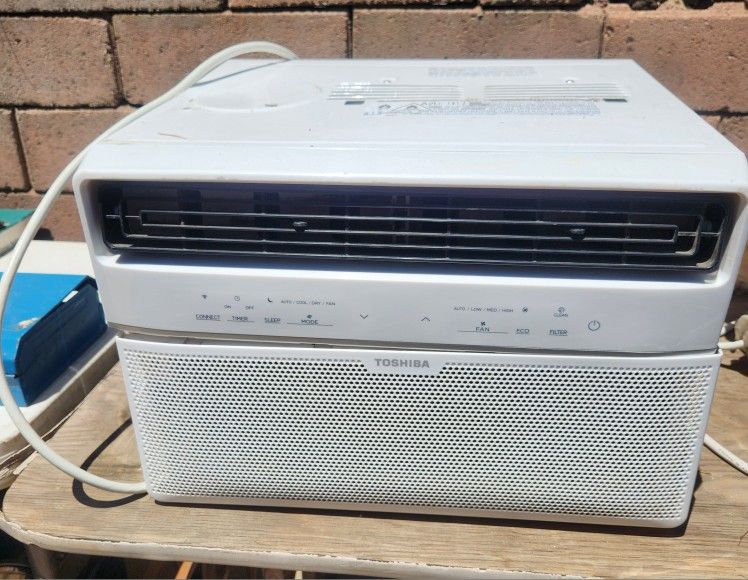 Toshiba A.C. No Issues Blows Cold