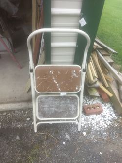 Small step ladder