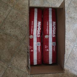 Huggies Diapers. Sized 4. 140ct