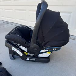 GRACO BABY CAR SEAT