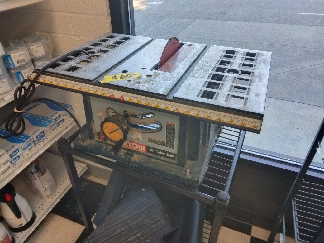 RYOBI 10" TABLE SAW