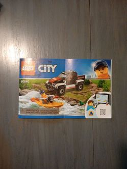 LEGO City Kayak Adventure (60240) set.