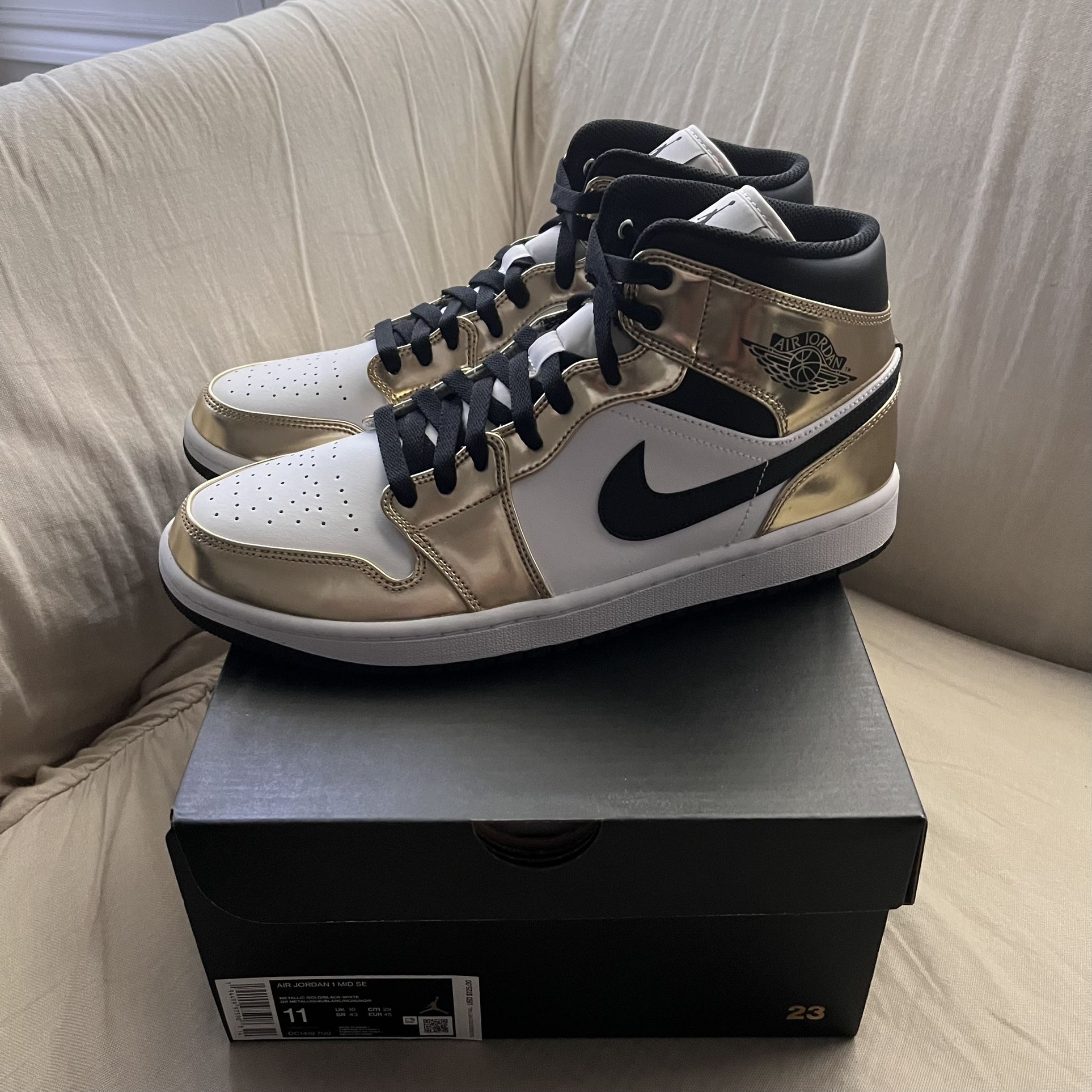 Nike Air Jordan Mid Gold New Size 11