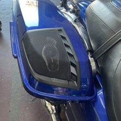 Harley lead speakers cut out And speakers From Hertz Audio 