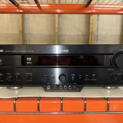 Yamaha 280 Watt RX V620 Receiver