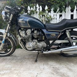 Vintage CB 750 Hond a 1981 Green 