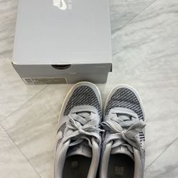 Nike Air Force 1 - Gray 