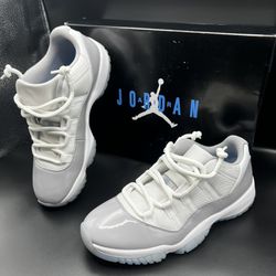 Nike air Jordan 11 Retro Low, size: 9.5 with box! (AV2187 140)