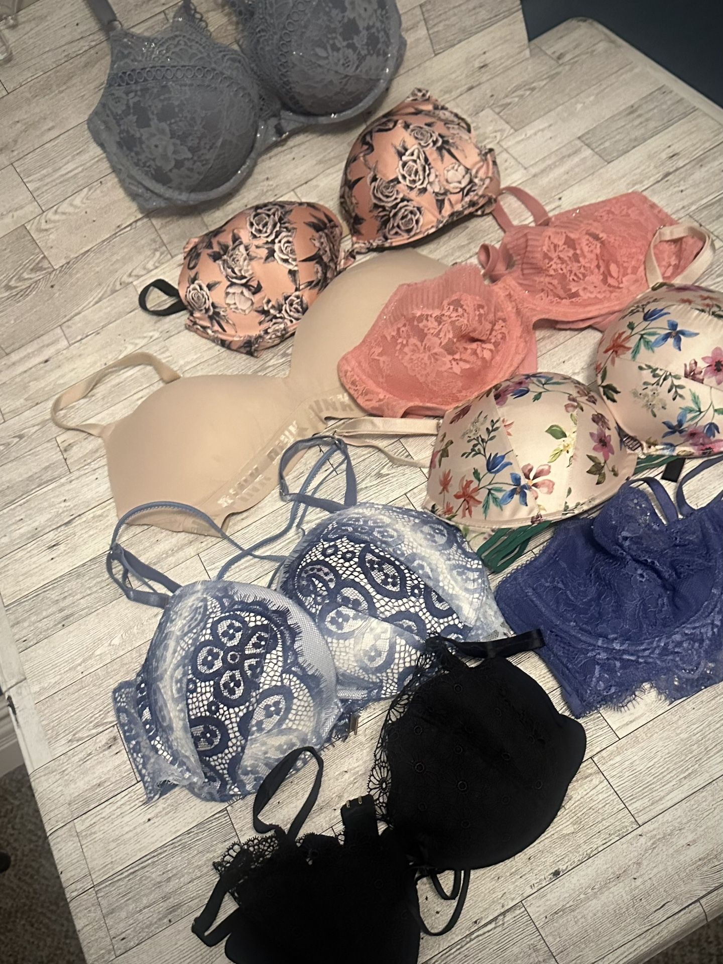 Victoria Secret Bra Bundle 36D