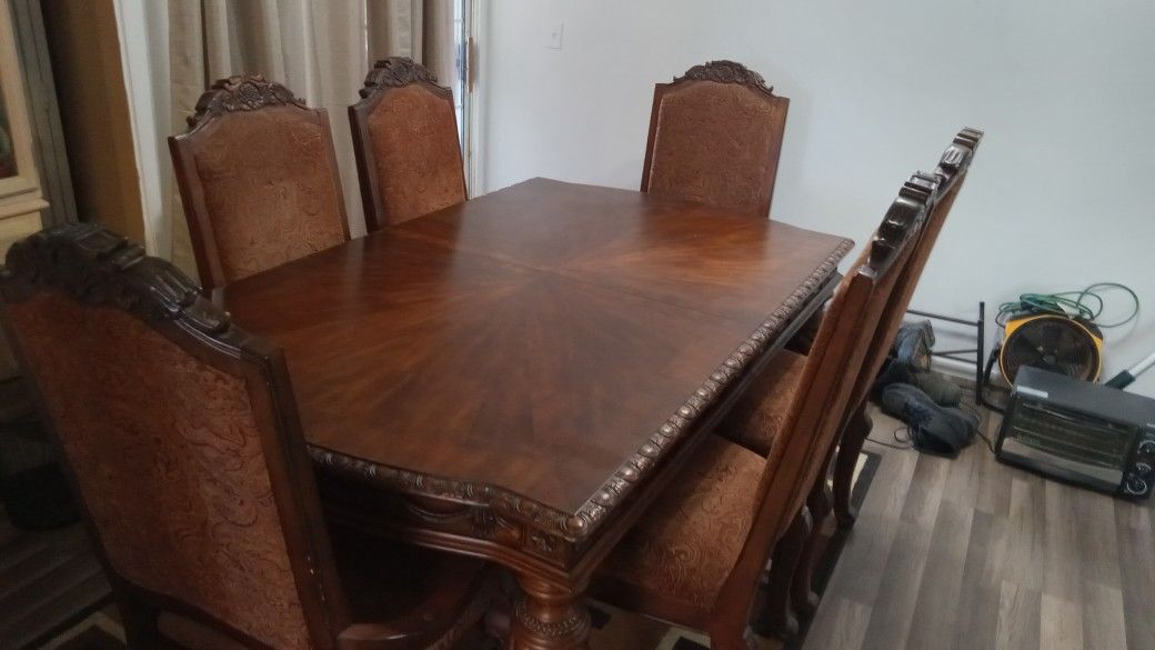 Ashley Furniture Dining Room Table And Chairs