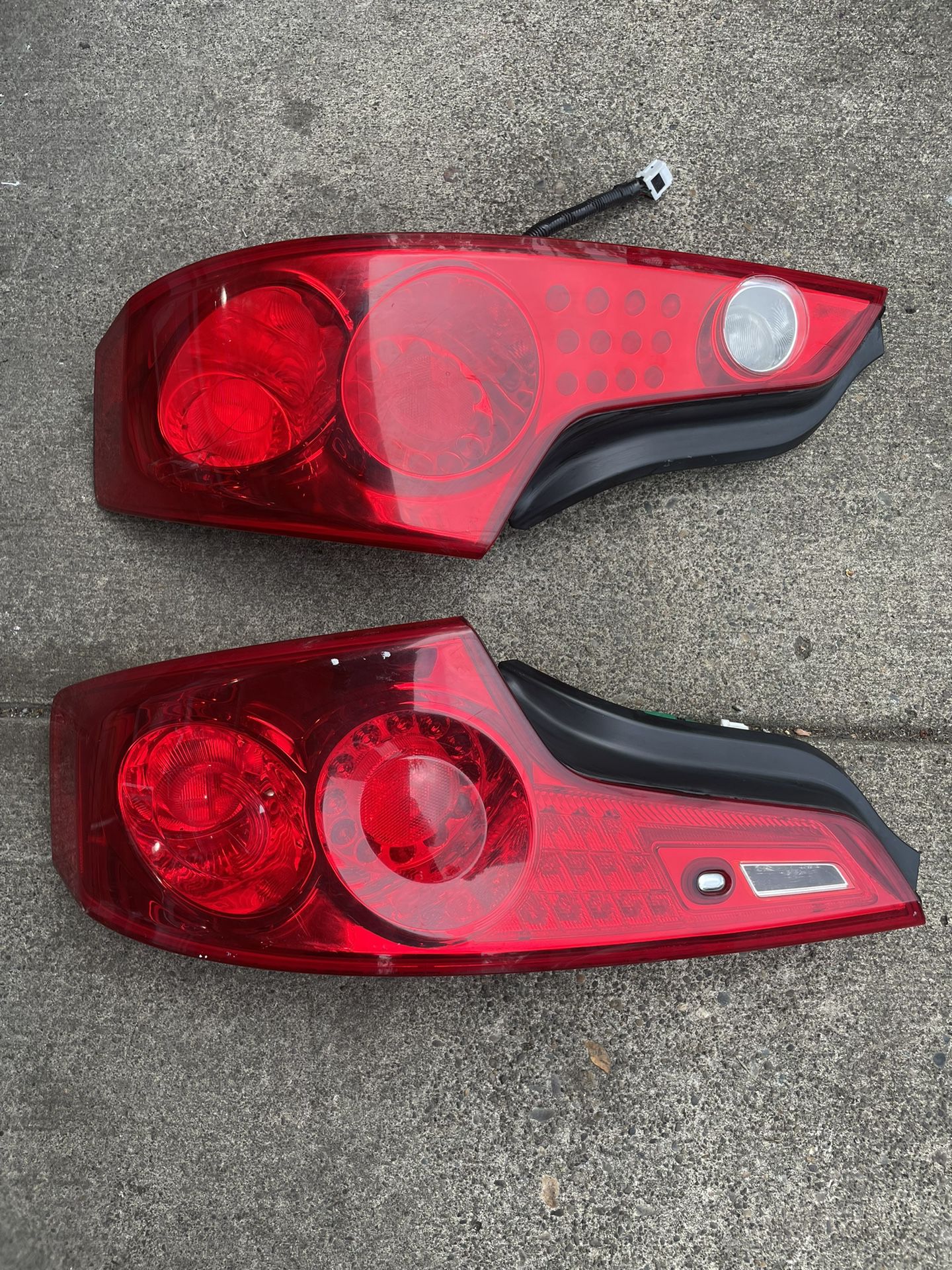 G35 Infiniti Taillights 