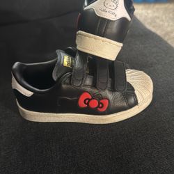 Adidas Hello Kitty