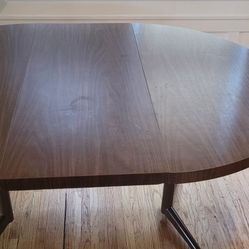 Dining Room Table And Chair 