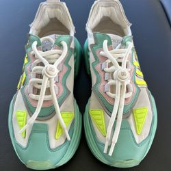 Dolce & Gabbana Sneakers Size 8B