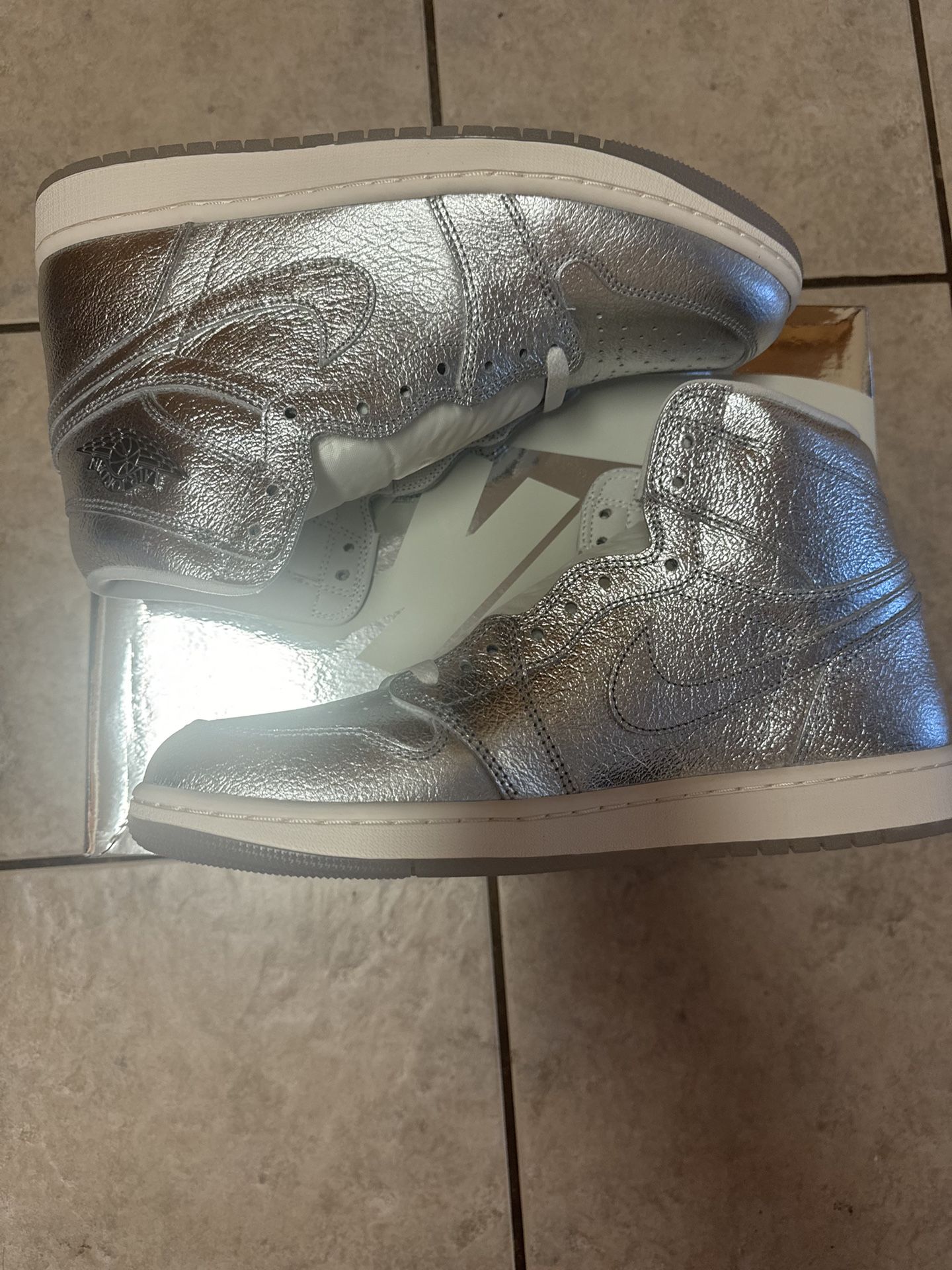 Jordan 1 Chrome