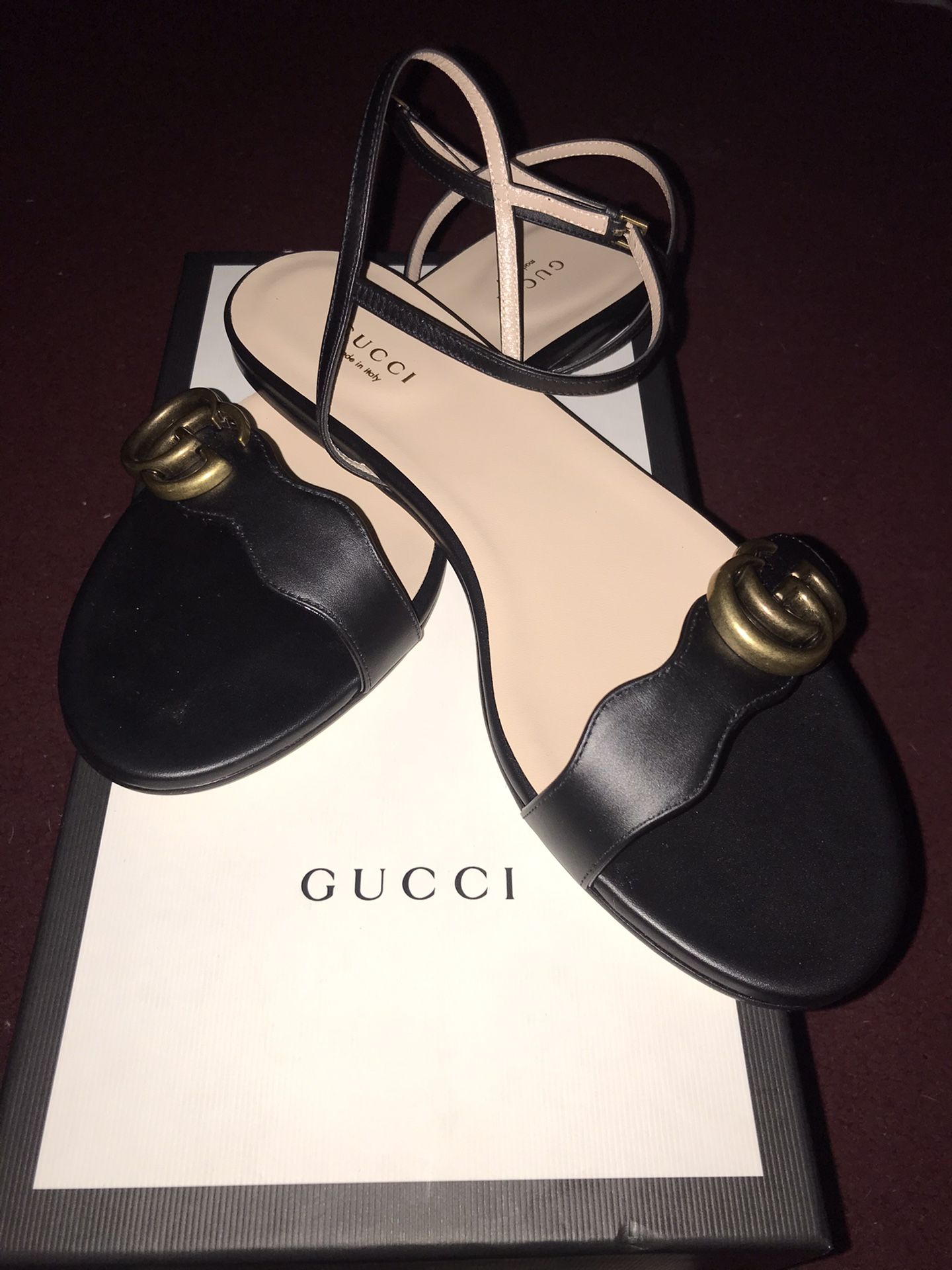 Gucci Women’s sandal with Double G