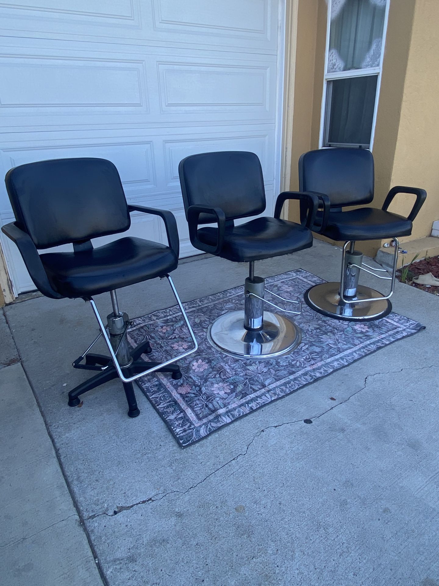3 Salon barber chairs