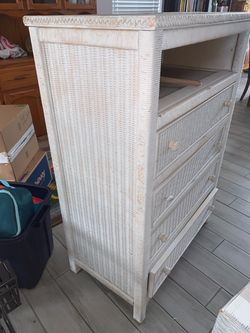 Wicker Desser