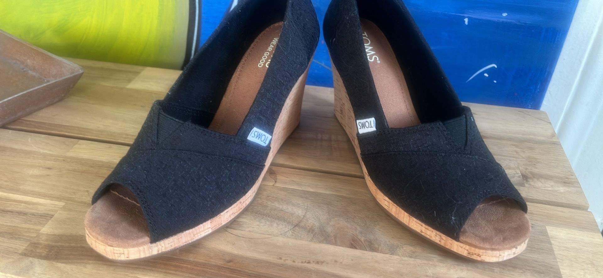 Women’s size 6 Tom’s wedges