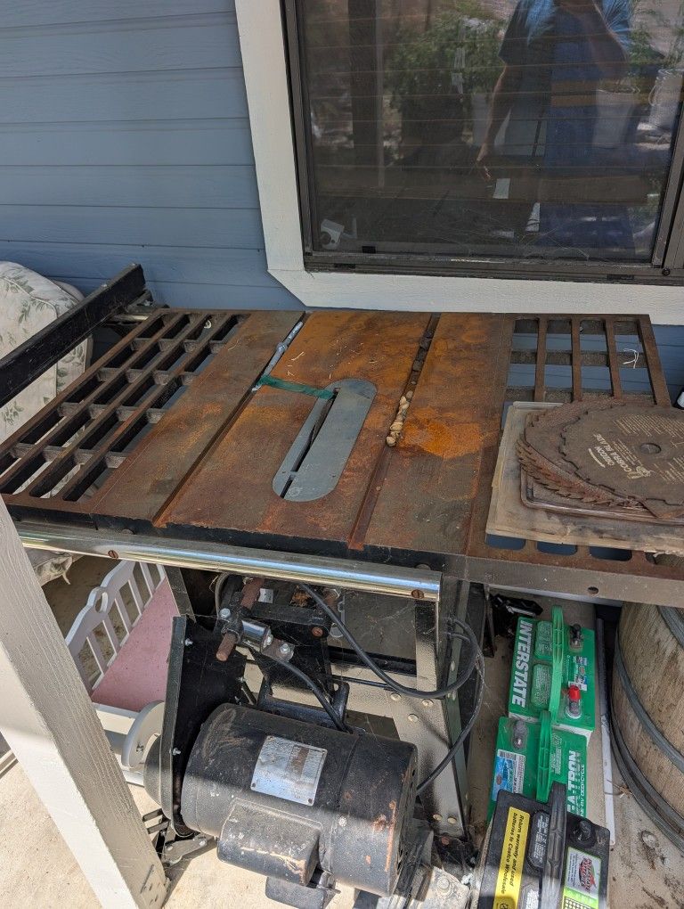 Table Saw