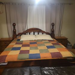 King Size Bed With 2 Night Stand