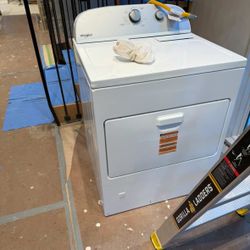 Brand New Whirlpool 29 Inch Gas Dryer model: WGD4950HW 