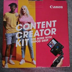 Canon M200 With Tripod Grip