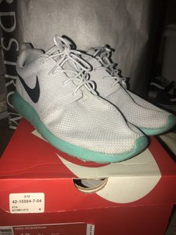 Nike RosheRun Size 10 Men’s