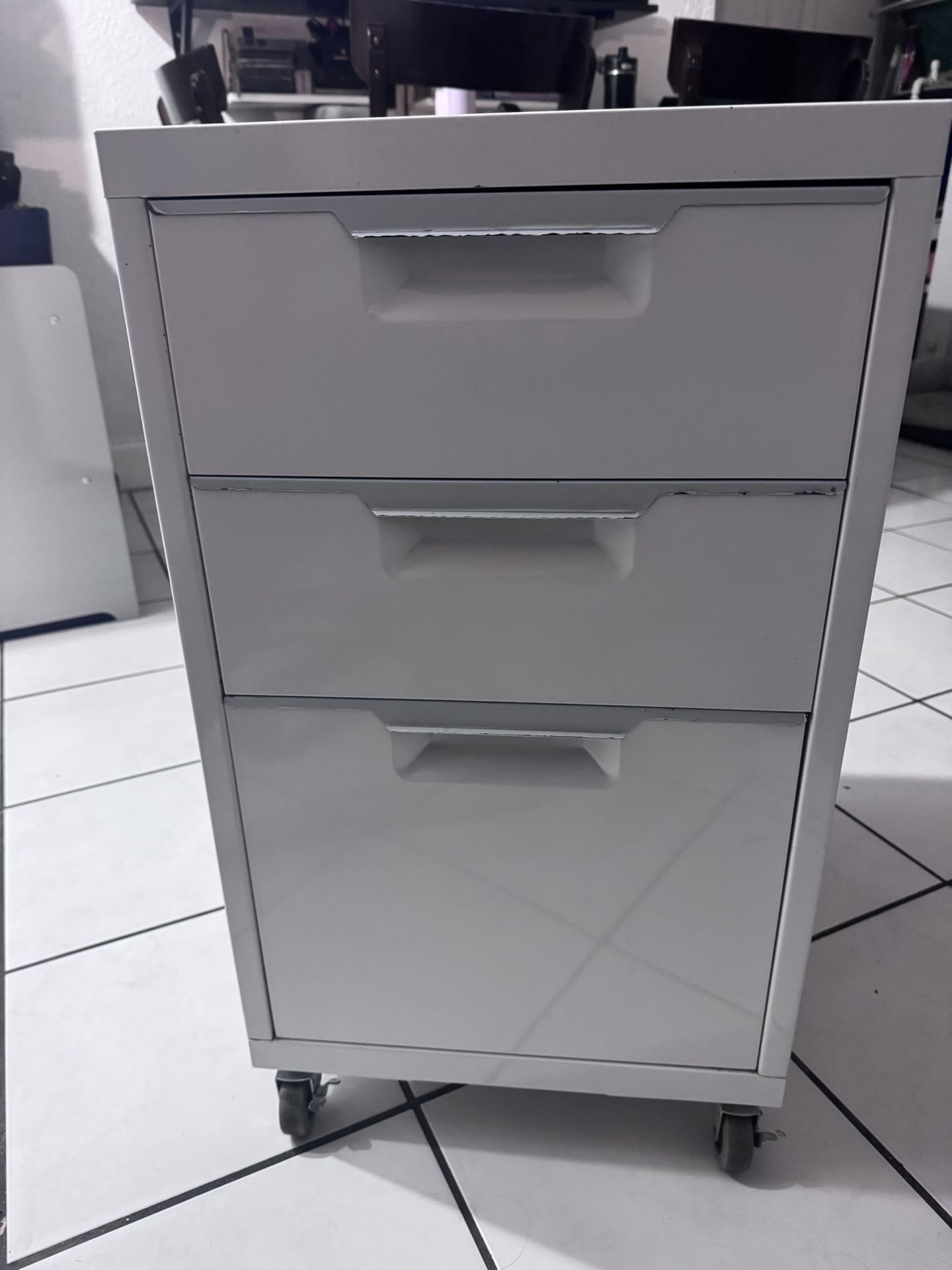 Filing Cabinet White with folders