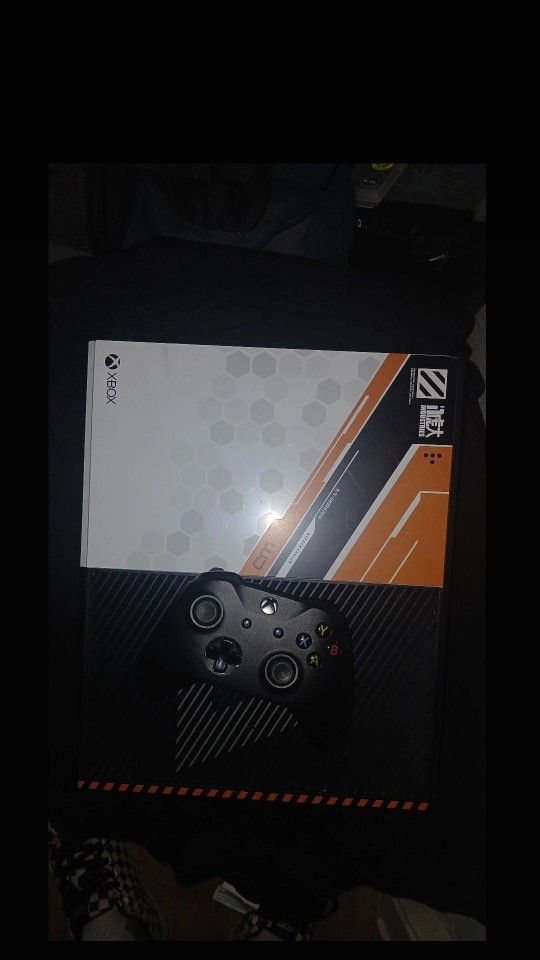 Limited Edition Tinanfall Xbox One