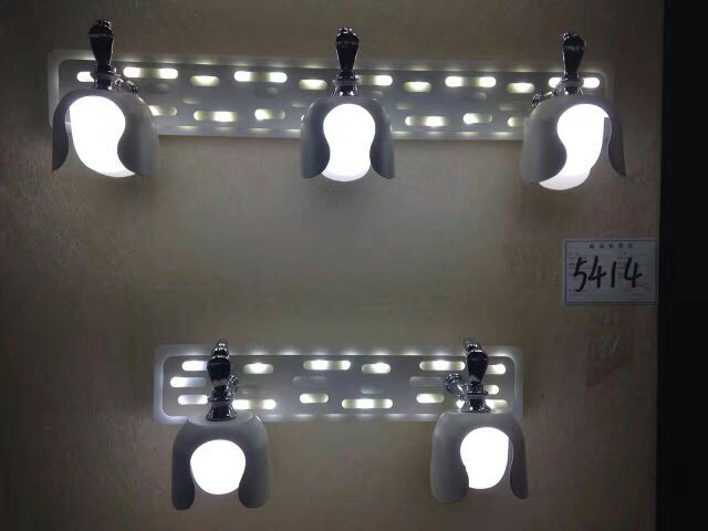 Led apple shape wall bathroom mirror light