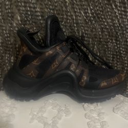 Lv Shoes $850