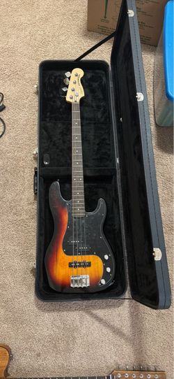 Fender squire precision bass (case not included)