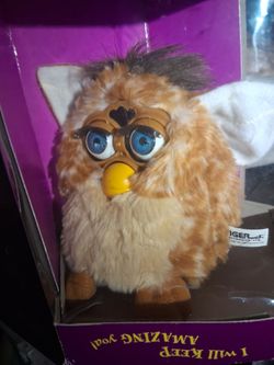 FURBY!!!!! Giraffe Version!  With original box!