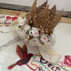 CORONITAS AL GUSTO PERSONALIZO CON PERLAS YA SEA NUMEROS O LETRAS 