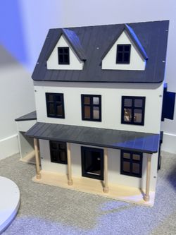 Wooden Dollhouse