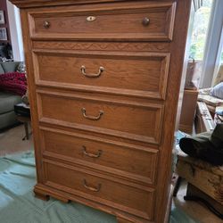 5 Piece Bedroom Furniture Set By Stanley