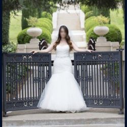 Wedding Dress With Purse And Accessories 