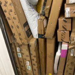 Storage Full Of Amazon Return Very Good High Valué Item 