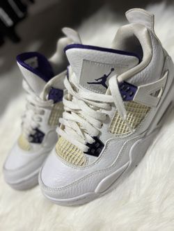 Used Rarely Jordan’s 4 purple metallic