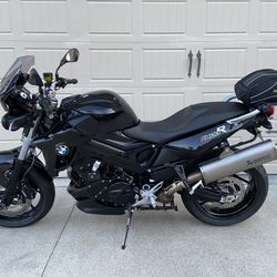 2013 BMW F800R Excellent condition, lots of extras