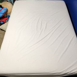 Kids bed frame and Mattress 