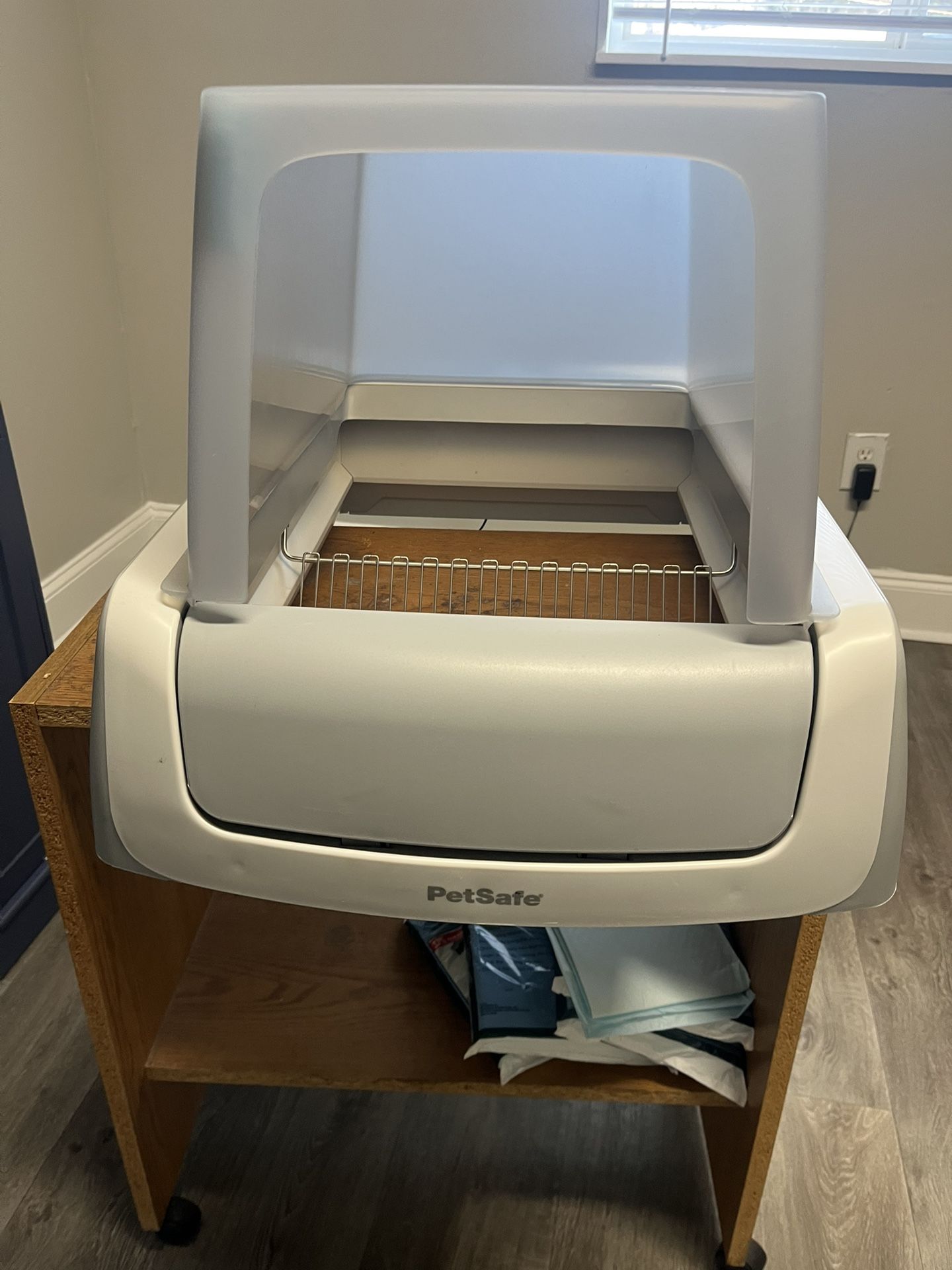 Pet safe ™️ Automatic Cat Litter Cleaner + Privacy Hood