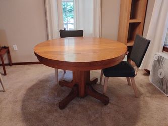 Solid wood round table + chairs -PRESALE