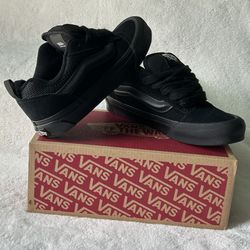 Vans Knu Skool Skate Shoes Black/Black 