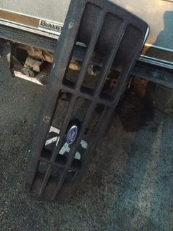Ford grille