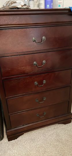 Cherry Wood 5-Drawer Tall Dresser Chest