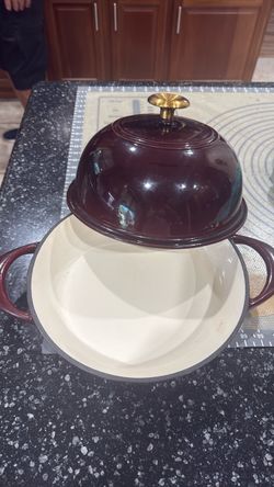 Tramontina 9.5 Inch Cast Iron Bread Oven