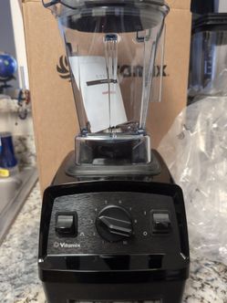 Vitamix Explorian E310 Blender in black