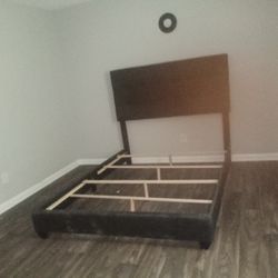 Twin size Bed Frame 🛏️ 😴